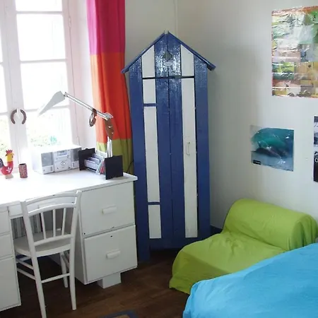 Grande Maison Avec Extension D'architecte A 700m De La Plage Брест