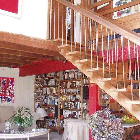 Дом отдыха Grande Maison Avec Extension D'architecte A 700m De La Plage *