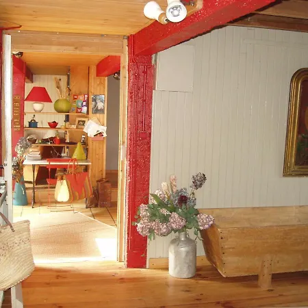 Grande Maison Avec Extension D'architecte A 700m De La Plage