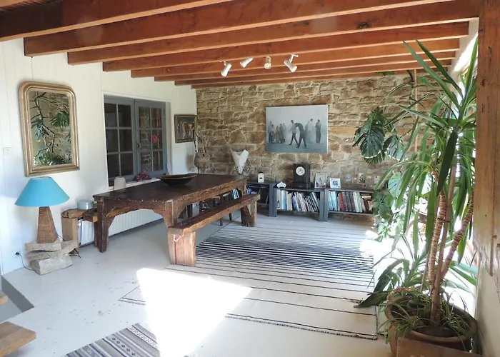 Grande Maison Avec Extension D'architecte A 700m De La Plage