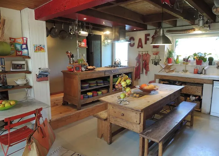 Grande Maison Avec Extension D'architecte A 700m De La Plage